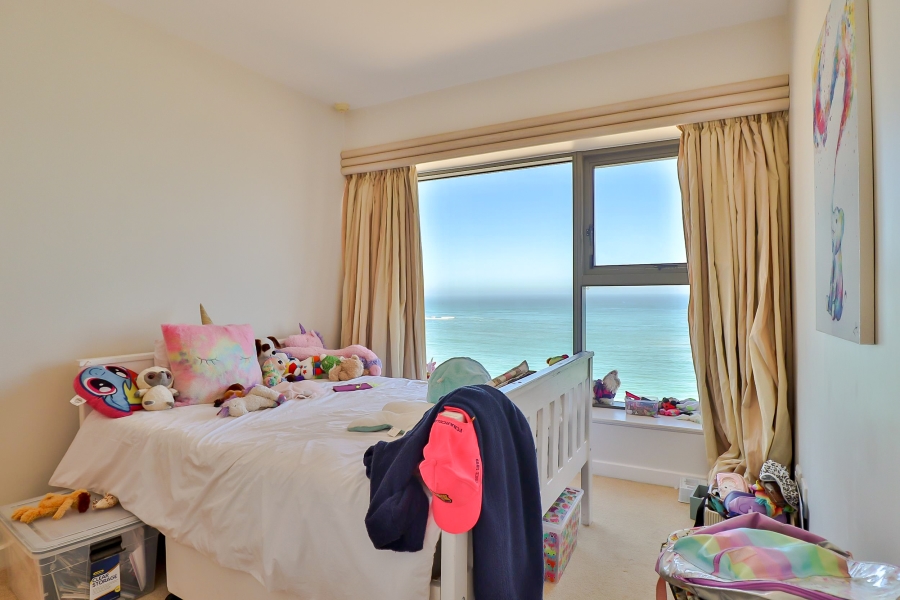 To Let 4 Bedroom Property for Rent in Strand North Western Cape